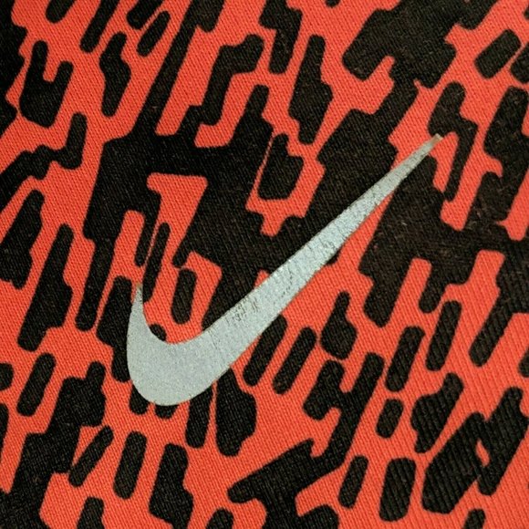 Nike Dri-Fit Red Black Printed Athletic Wear Work Out Capri Leggings Size Small - Picture 5 of 9